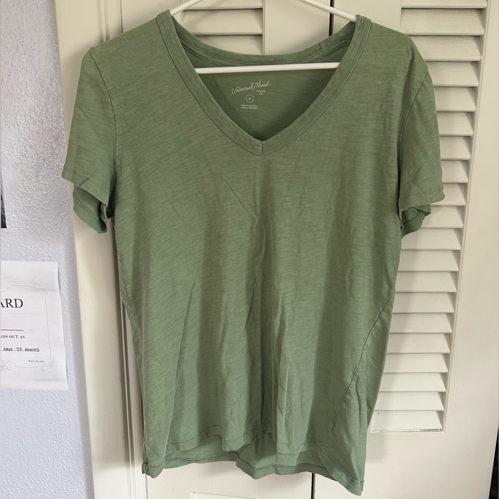 Universal Thread Light Green T-Shirt